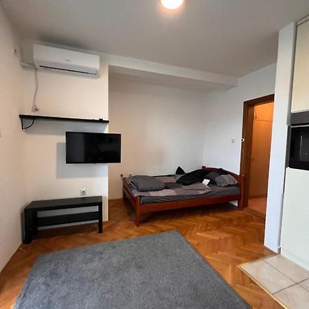 Stankela Apartment Нови-Сад Экстерьер фото