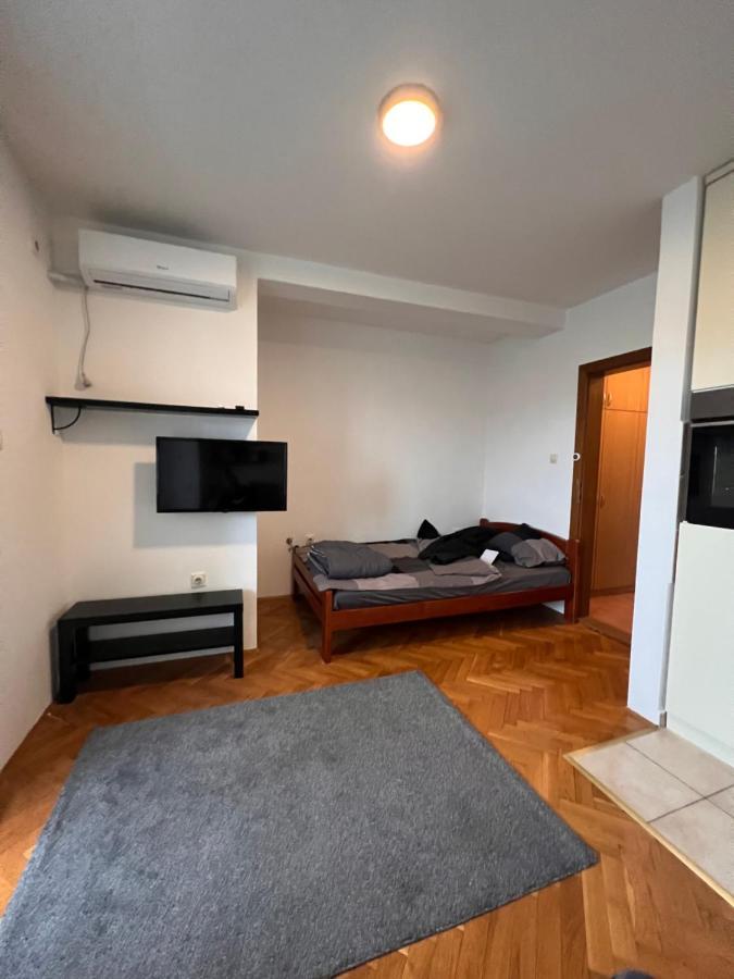 Stankela Apartment Нови-Сад Экстерьер фото